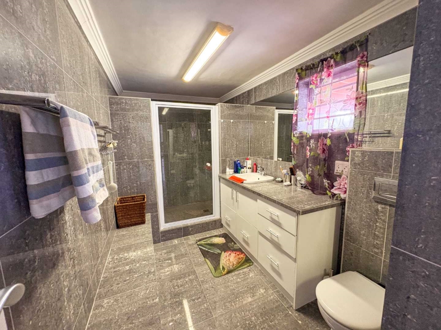 3 Bedroom Property for Sale in Stilbaai Wes Western Cape